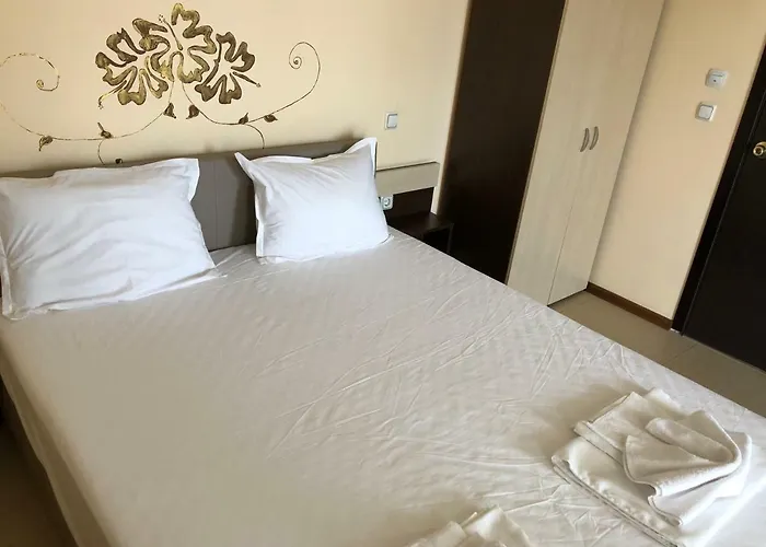 Ivano Guest house 2*